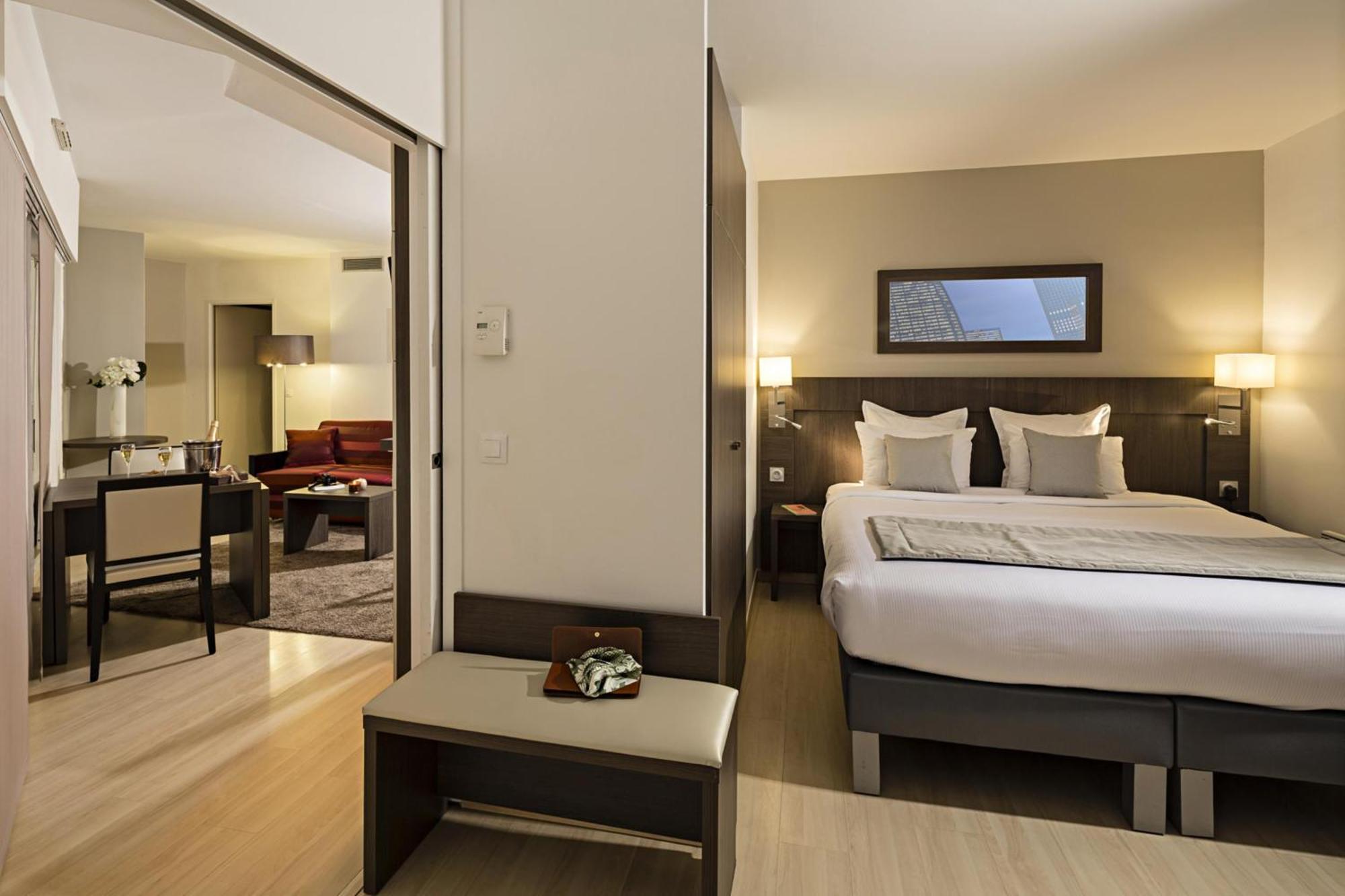 One-Bedroom Apartment,373425205:JPEG